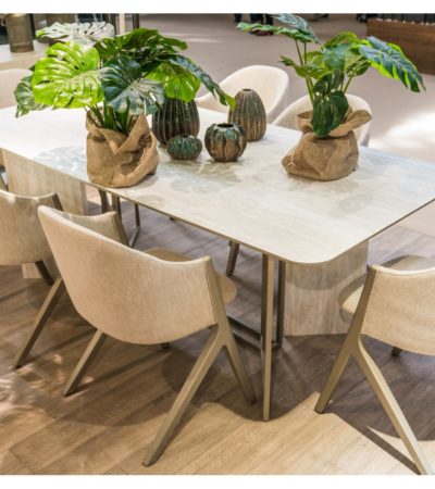 SALLE À MANGER Plinto